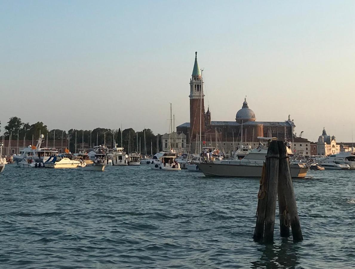 Privacy In - Your To Be Let Alone * Venedig