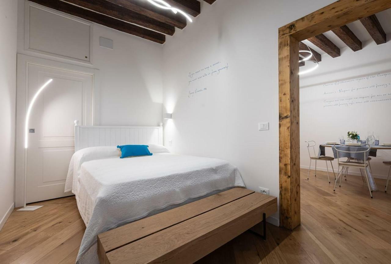 Privacy In - Your To Be Let Alone Apartment Venedig